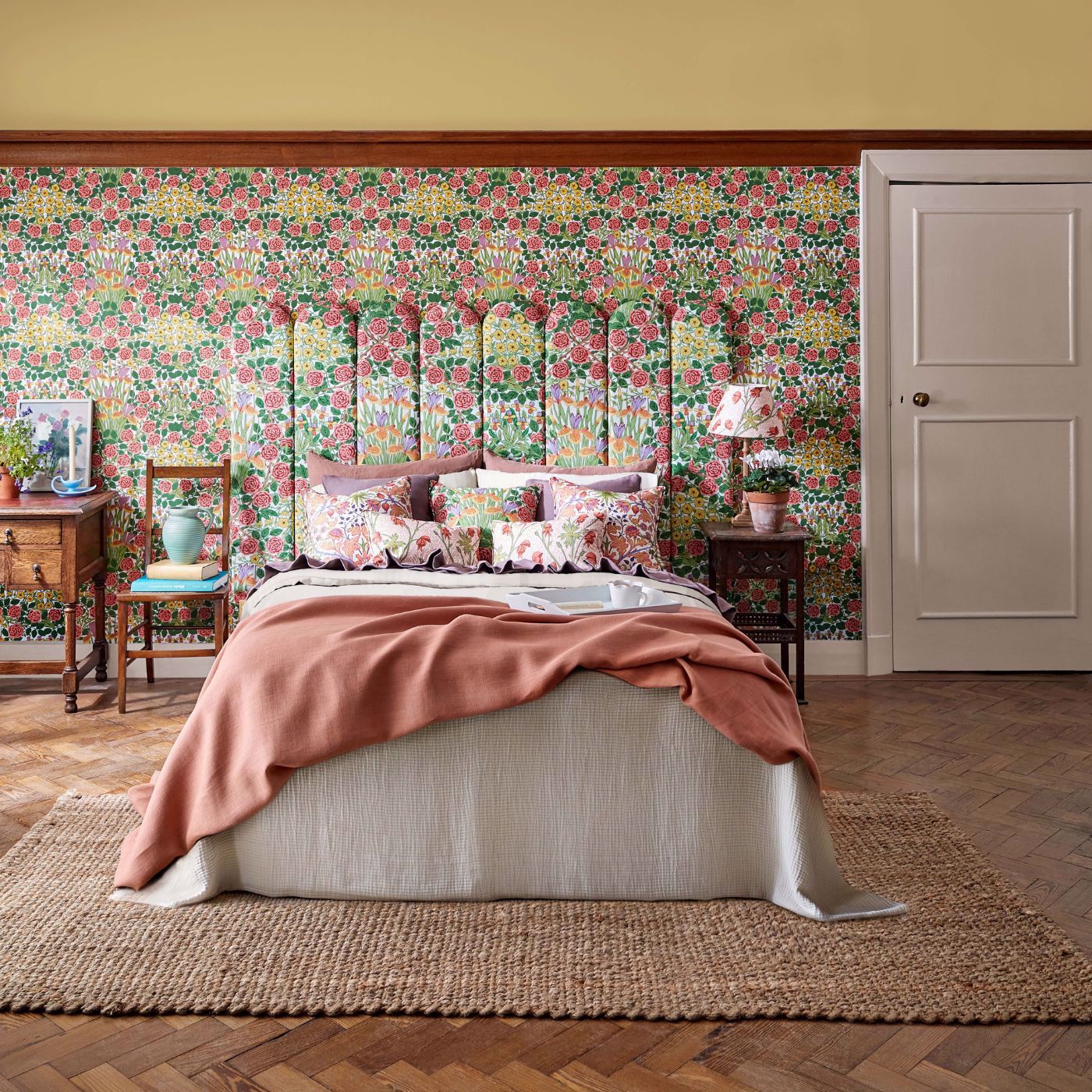 Campanula Wallpaper - Sunburst - 217351 - Morris & Co