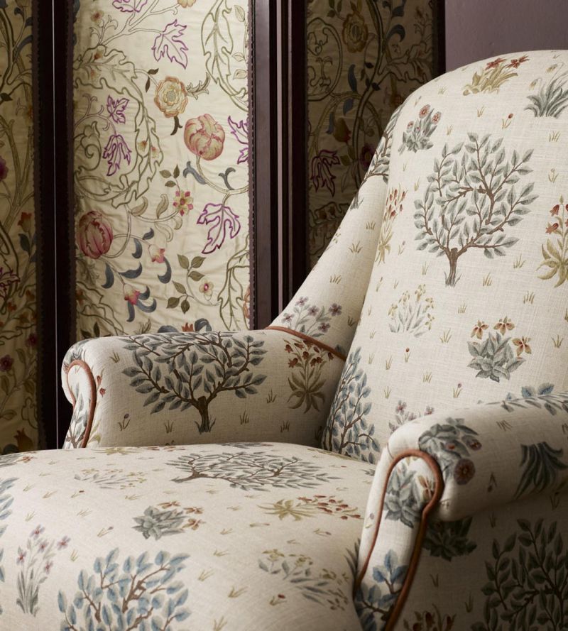 Orchard Fabric - Bayleaf/Rose - DMCR226452 - Morris & Co