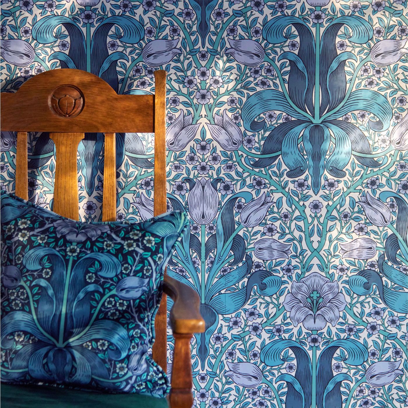 Spring Thicket Wallpaper - Indigo/Lilac - 217338 - Morris & Co