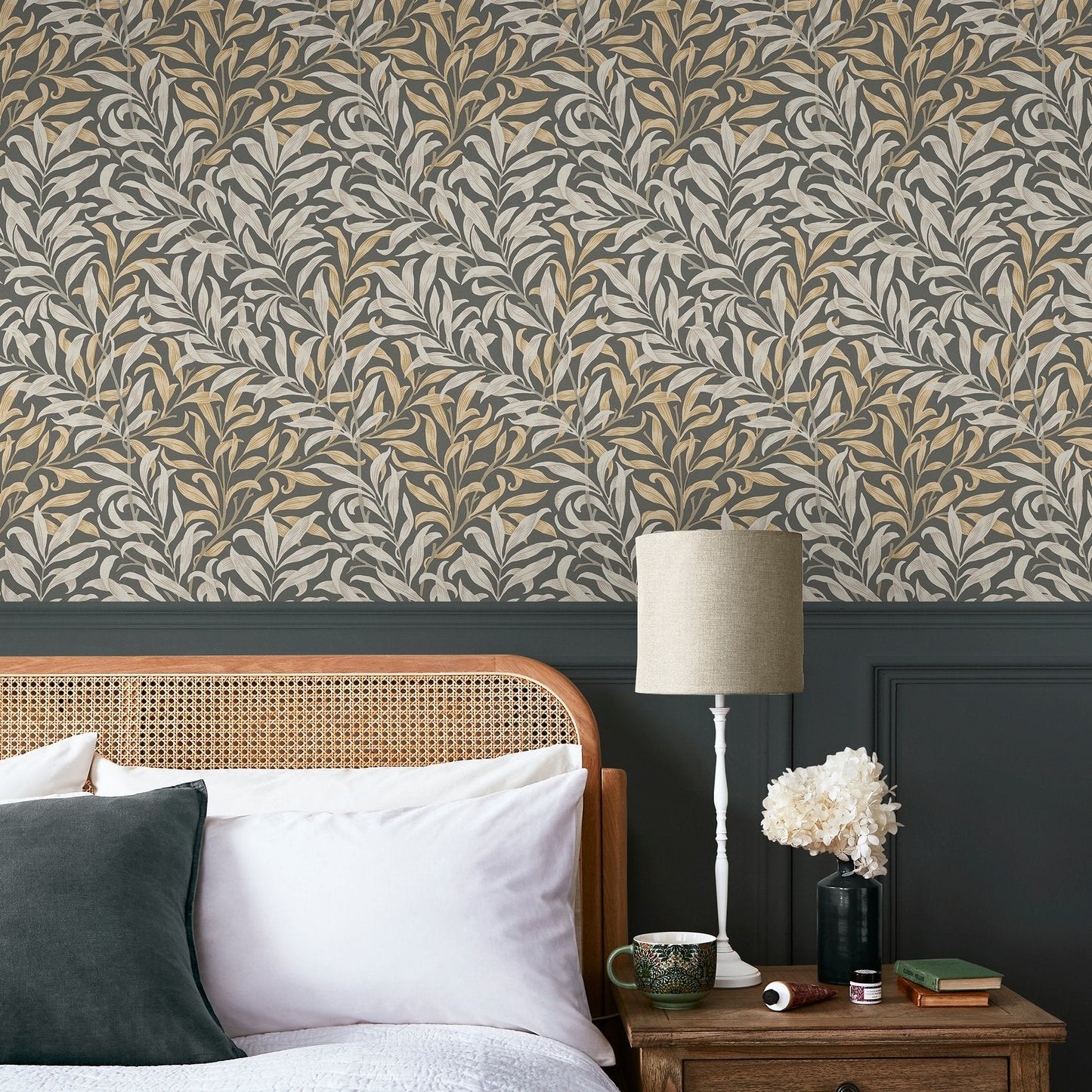 Willow Bough Wallpaper - Charcoal - 124244 - William Morris AH